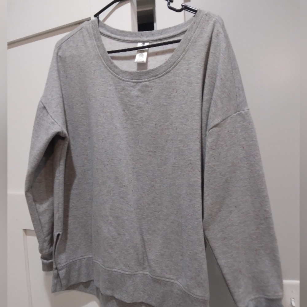 Sweatshirt